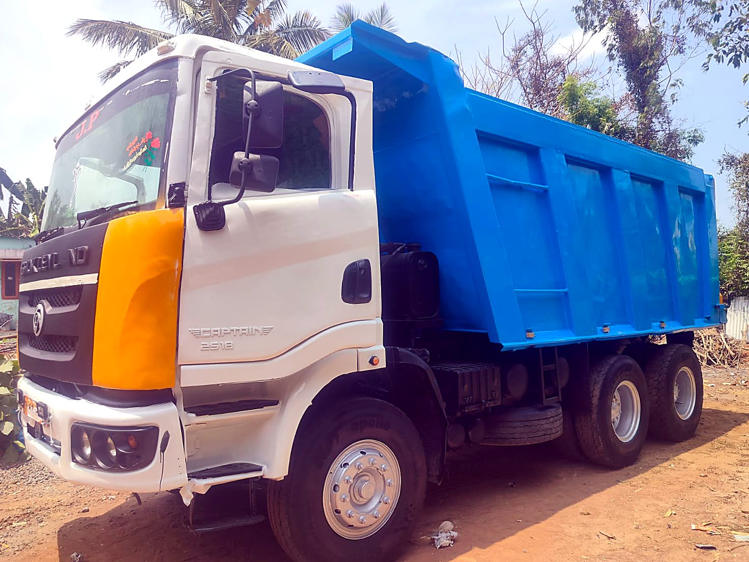 Blue tipper body, side view